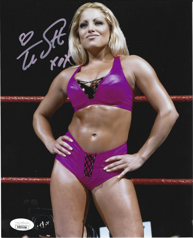 Trish Stratus 3